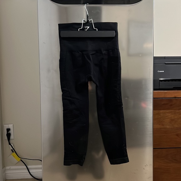 Gym shark - Picture 2 of 2